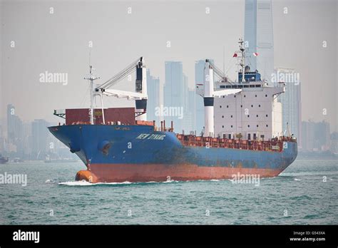 Empty Cargo Ships Hi Res Stock Photography And Images Alamy