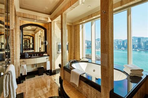 The Peninsula Hong Kong 5 Star Luxury Hotel And Spa The Luxe Voyager