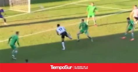 un increíble gol de taco que se hizo viral y es candidato al puskas