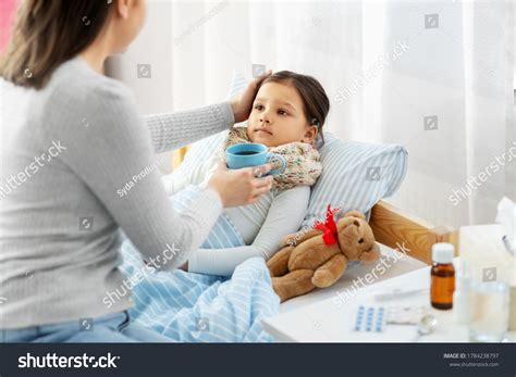 17133 Mother Daughter Sick Images Stock Photos And Vectors Shutterstock