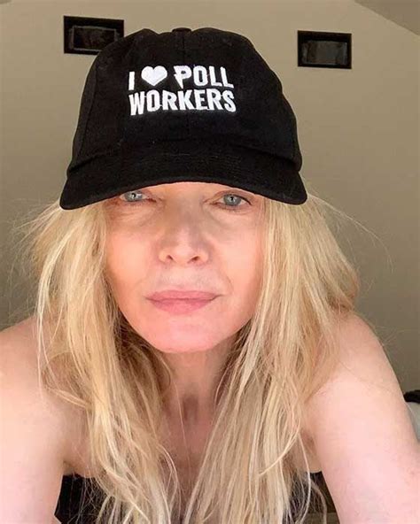 Michelle Pfeiffer 64 Stuns In Makeup Free Selfie As She Asks For Help Hello