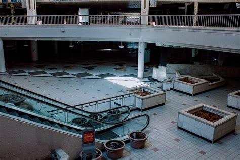 Dead Mall Dallas R Abandonedporn