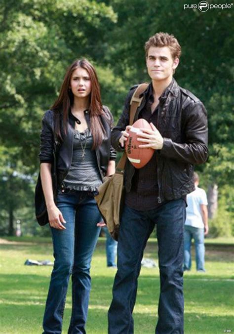 Nina Dobrev Et Paul Wesley Dans Vampire Diaries 2009 Purepeople