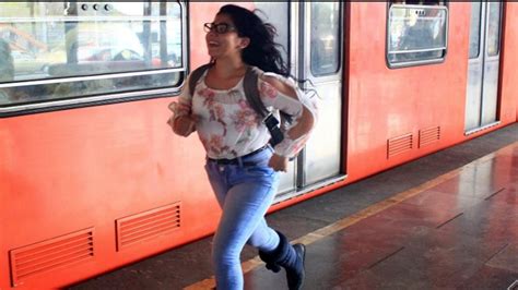 el metro es el principal lugar de acoso sexual a mujeres mujer al día