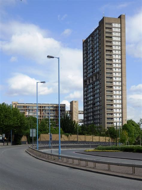 Balfron Tower And Carradale House Poplar London Olympus Flickr
