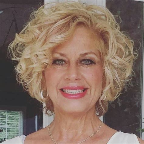54 Awesome Short Curly Hairstyles For Women Over 50