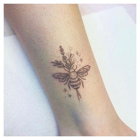 Pin By Veronica Adams On Tattoos Tattoos Bee Tattoo Bee Tattoos For