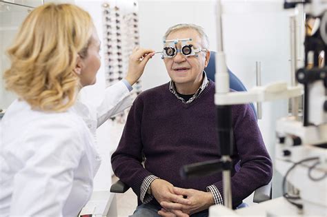 Prevention Experts Eye Doctors Disagree On Vision Tests For Seniors