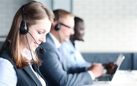 Uma Empresa De Call Center Atua Com Cobrança Terceirizada