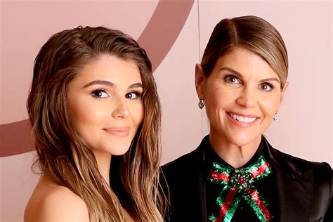 Olivia Jade Giannulli Allegedly Knew About College Scam The Daily Dish