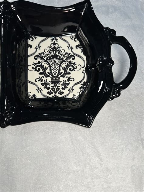 Drake Design Tuscan Fleur De Lis Black Onyx And Ivory White Damask 2