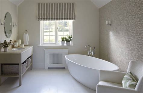 Weitere ideen zu badezimmer, landhausstil, waschtisch. 360°: Englisches Landhaus | Ländliche badezimmer ...