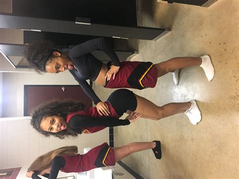 Pin By Jazlynn Davenport On Besties In 2022 Cheerleading Outfits Cute Friend Photos Matching