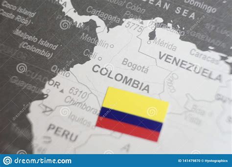 La Bandera De Colombia Colocó En El Mapa De Colombia Del Mapa Del Mundo