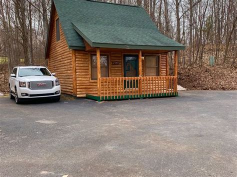 Find the best offers for properties in michigan. Log Cabin - Gaylord Real Estate - Gaylord MI Homes For ...