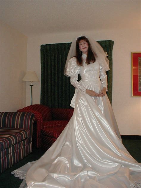 Transvestite Bride In 2023 Ball Dresses Satin Wedding Gown Fancy Wedding Dresses