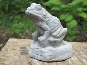 Frog statues garden frogs sculptures lion sculpture cute frogs concrete projects camp fire frog and toad kermit. 4" Tall Cement Frog Garden Concrete Statue Statuary | eBay