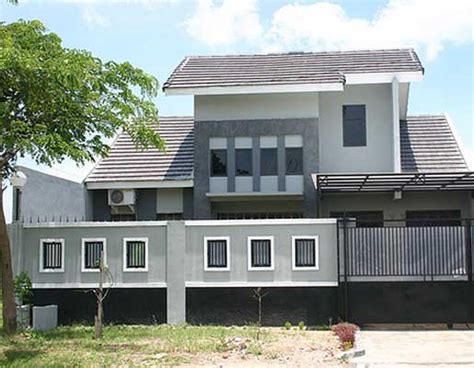 Keramik sendiri memiliki lebih dari ratusan pola dan tekstur tidak perlu ditempelkan pada dinding rumah saja, desain keramik satu ini juga bisa kamu pakai sebagai tembok. 40 Model Pagar Tembok Minimalis | Desainrumahnya.com
