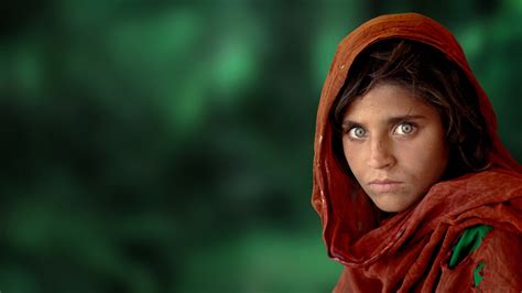 Steve Mccurry Women Brunette Looking At Viewer Asian Afghan