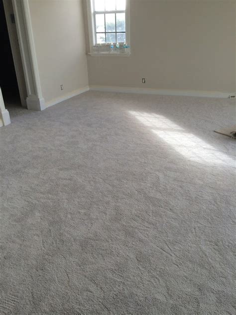 What Color Goes With Gray Carpet