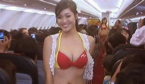 Maskapai Penerbangan Dengan Pramugari Berbikini Resmi Masuk Indonesia My Xxx Hot Girl