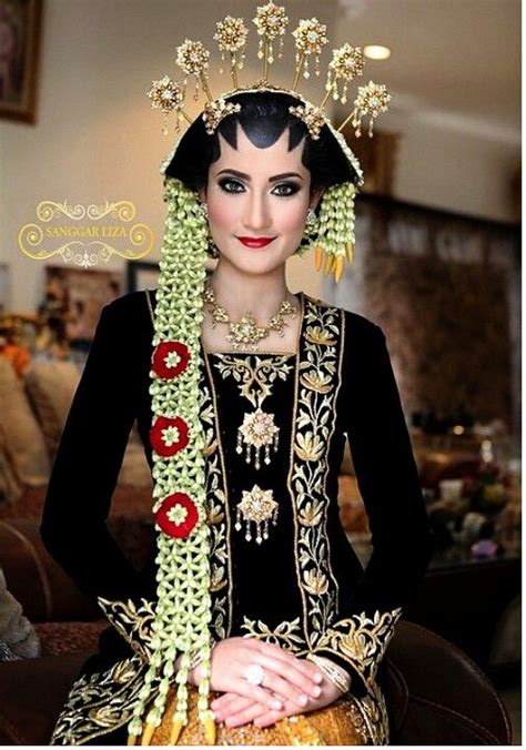 Pin Di Indonesias Traditional Clothes