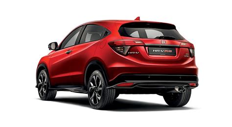 With distinct exterior lines and great interior features, this subcompact suv is comfortable and cool. Honda Malaysia Perkenal HR-V (2021) dengan Ciri ...