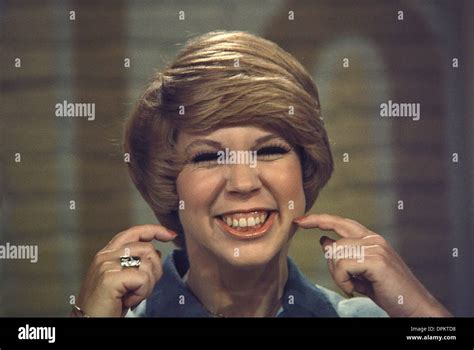 Vicki Lawrence Hi Res Stock Photography And Images Alamy