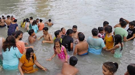 Ganga Snan Ganga Bath Open Bath Holy Bath Har Ki Pauri Haridwar Snan Neeraj No