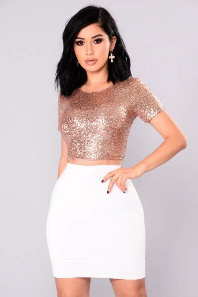 How To Style Sparkly Crop Top Best 15 Shiny And Beautiful Outfits For