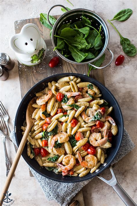 Try to find heavy how to make shrimp in cream sauce. Shrimp Pasta with Garlic Cream Sauce Tomatoes and Spinach ...
