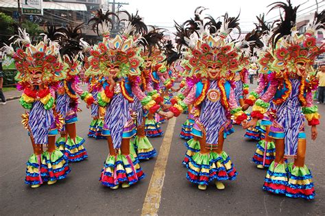 Masskara Festival | Masskara festival, Festival costumes, Philippine festival costume