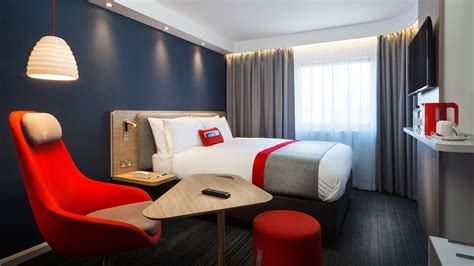 Holiday Inn Bedrooms Home Design Ideas
