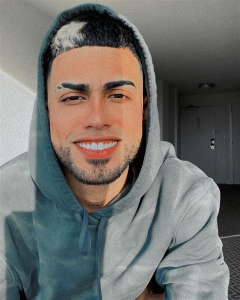 Como un oasis en el desierto y con extremas medidas de precaución, premios juventud 2020 celebró este jueves 13 de agosto la primera gran fiesta del verano, en la cual bad bunny conquistó 8 galardones, seguido por karol g y j balvin, con 5. Deja una respuesta Cancelar la respuesta
