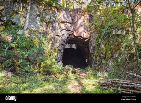 Dark Cave Entrance High Resolution Stock Photography And Images Alamy