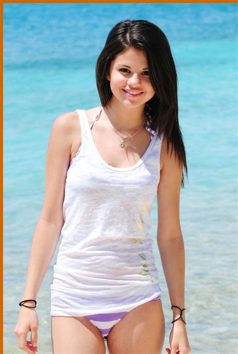 Selena Marie Gomez Beautiful Hot Images And Wallpapers In Bikini