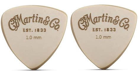Martin Luxe Contour Pick Acoustic Guitar Pick 10mm Reverb