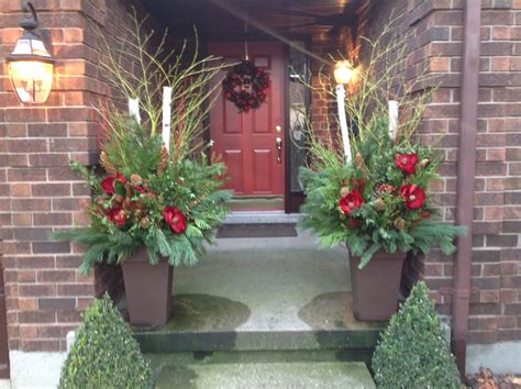 Wow Your Guests With These Amazing Winter Container Gardens Christmas