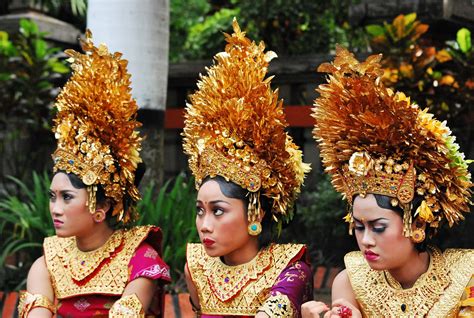 Malay Culture And Tradition Culture Customs Heritage And Traditions