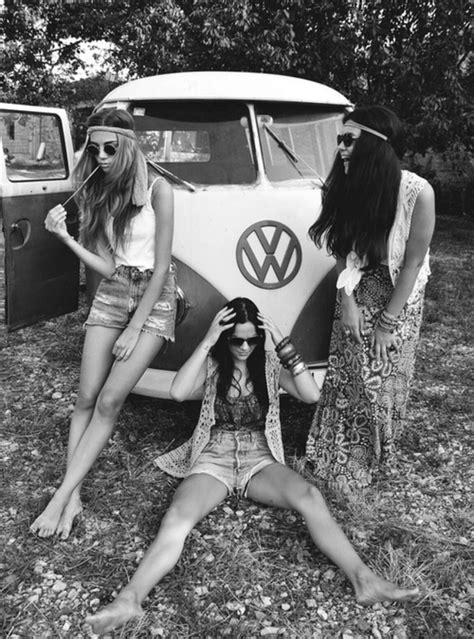 woodstock hippie chicks peace and love 60s 70s flower power hippy girls black and white photo