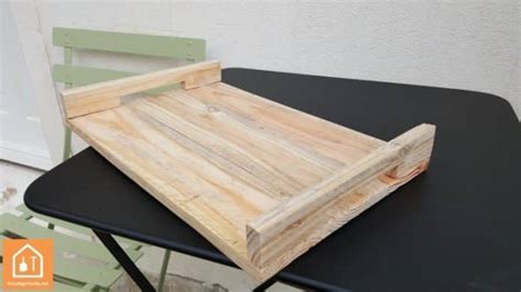 Comment Redresser Un Plateau En Bois - Fabriquer un plateau en bois de palettes : tuto, DIY... - Bricolage Facile