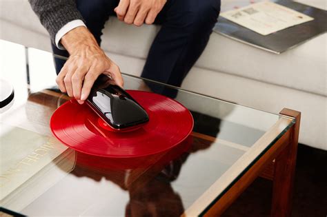 This New Smartphone Controlled Turntable Spins On Your Records