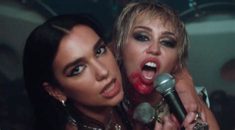 Miley Cyrus Et Dua Lipa Plus Sexy Que Jamais Dans Prisoner