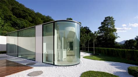 Modern Glass House With Modern Courtyard Hgtv