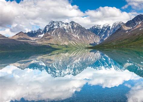 Lake Clark National Park מגלים את אמריקה