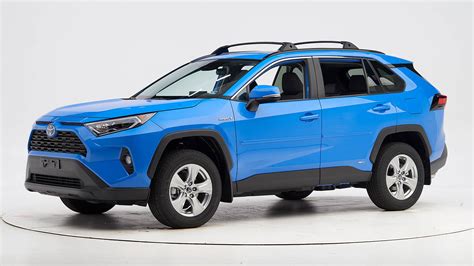 Although we've praised its stylish cabin and abundant safety features, we're quite unimpressed with its chassis and powertrain. 2020 Toyota RAV4
