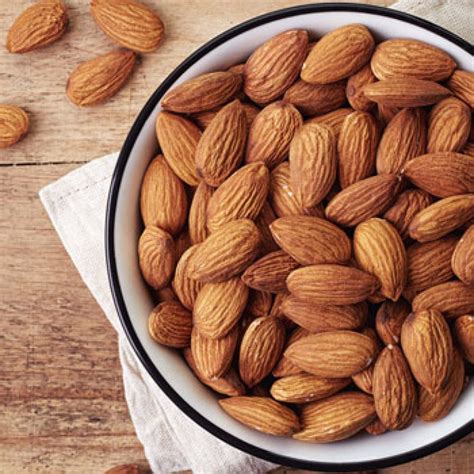 Health Benefits Of Almond Top 13 Facts About Almonds Aahaar Expert