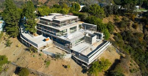 Dr Paul Nassifs Mansion In Bel Air Ca Listed For 32 Million