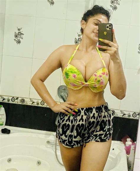Srilankan Actress Piumi Hansamali S Leaked Video From Sinhala Actress Hot Sex Picture