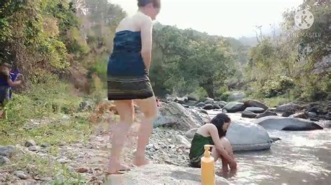 Gadis Desa Mandi Disungai Shower In The River Youtube